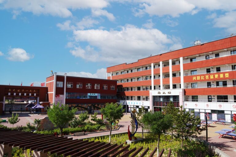 神木市西交康桥实验学校校园